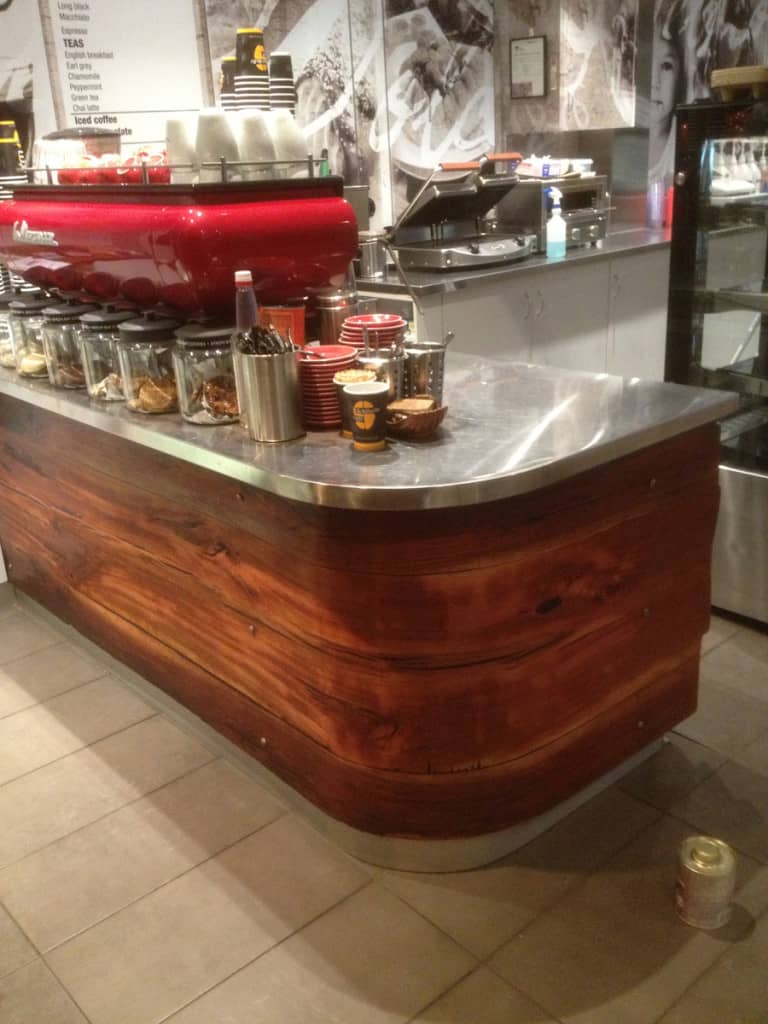 Cafe curved counter