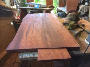 Dining table base centre section